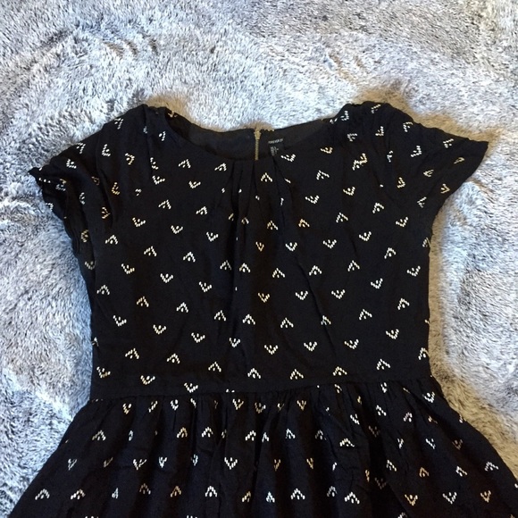 NOT FOR SALE RIGHT NOW! Black Forever 21 Dress Size Large - Picture 3 of 8
